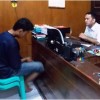 Tersangka pembuat video cabul saat dimintai keterangannya.